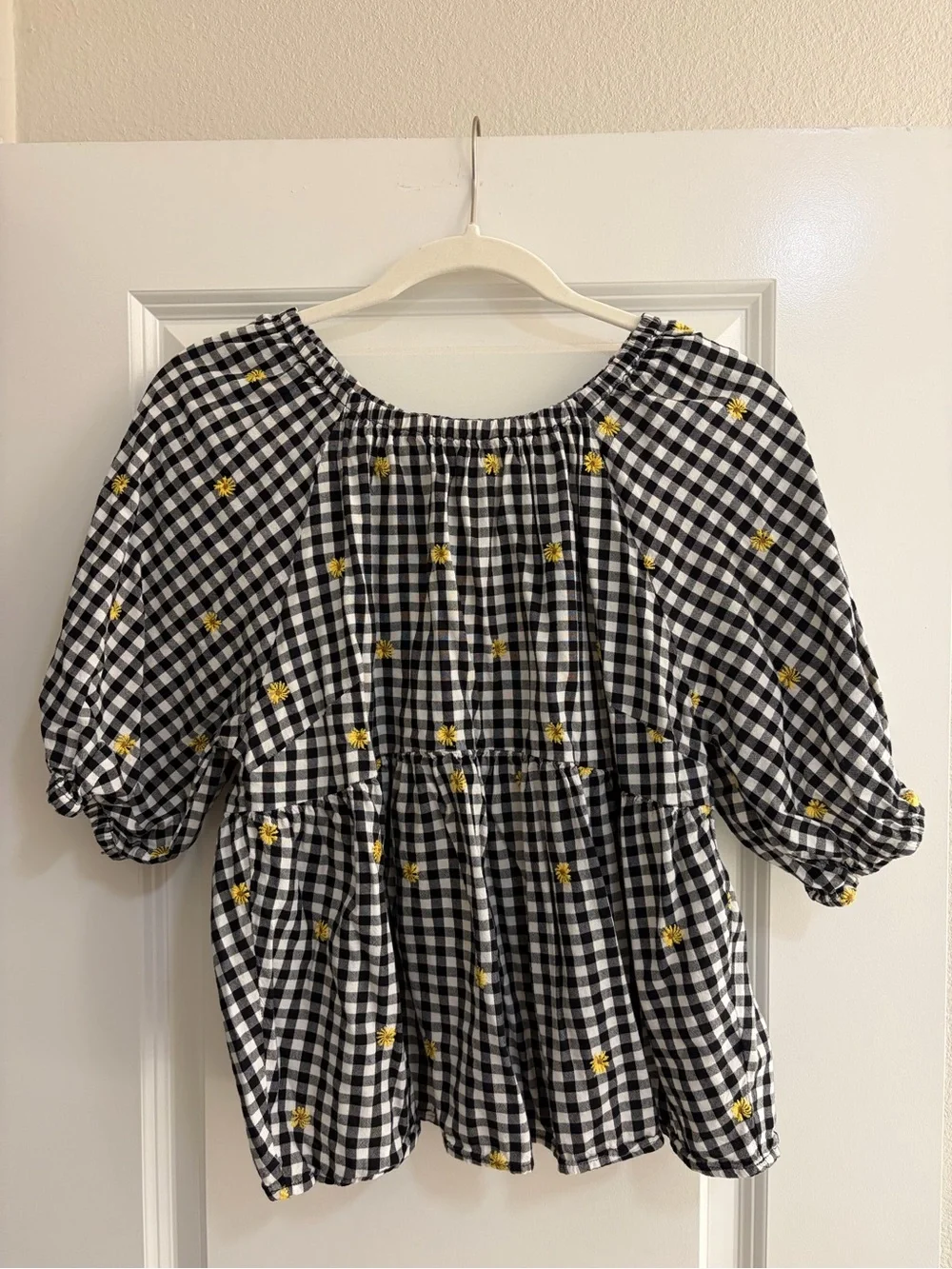 Old Navy Gingham Embroidered Puff Sleeve Blouse - Size Medium